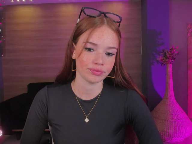 CorinneRusso's BongaCams show and profile