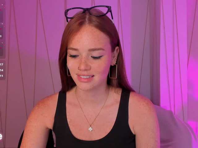 CorinneRusso's BongaCams show and profile