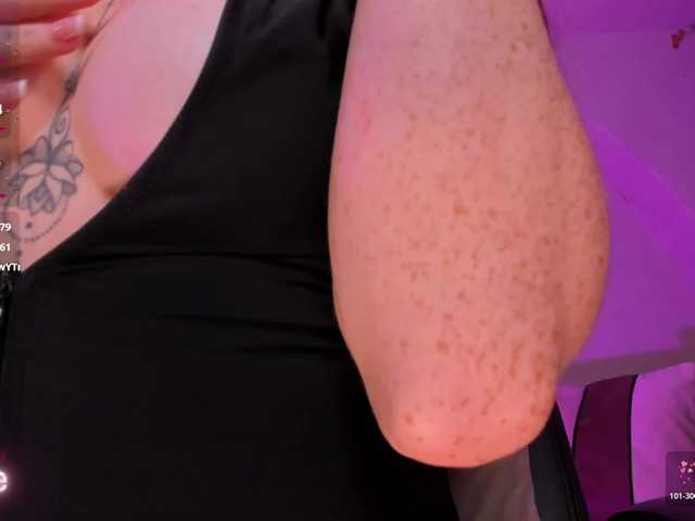 CorinneRusso's BongaCams show and profile