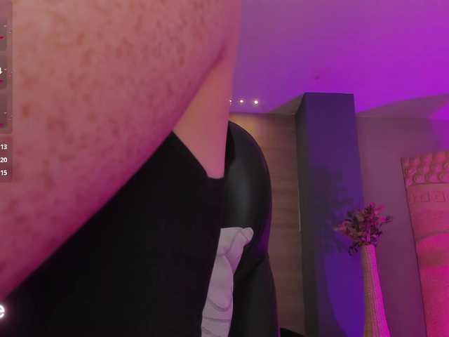 CorinneRusso's BongaCams show and profile