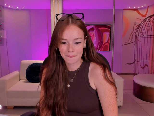 CorinneRusso's BongaCams show and profile