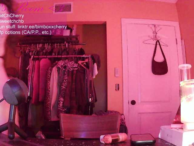 missxxxcherry's BongaCams show and profile