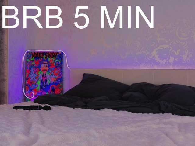 RenaWong's BongaCams show and profile