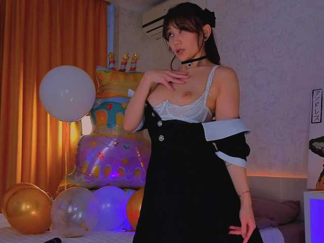 RenaWong's BongaCams show and profile