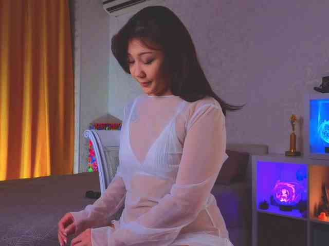 free adult cam RenaWong