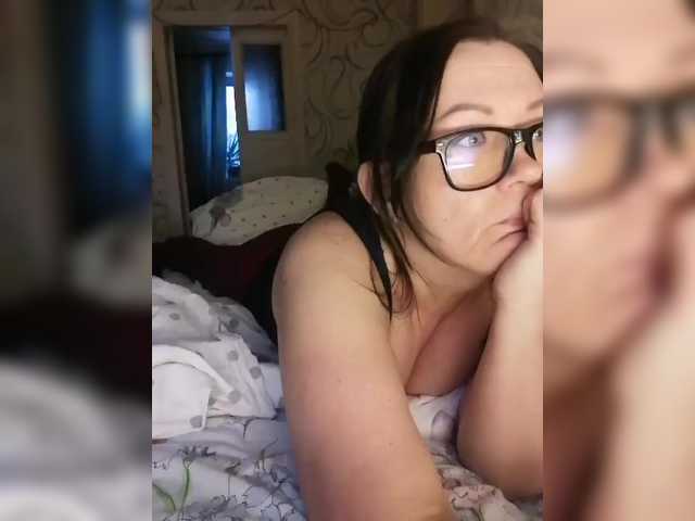 Klassnaya-1's BongaCams show and profile