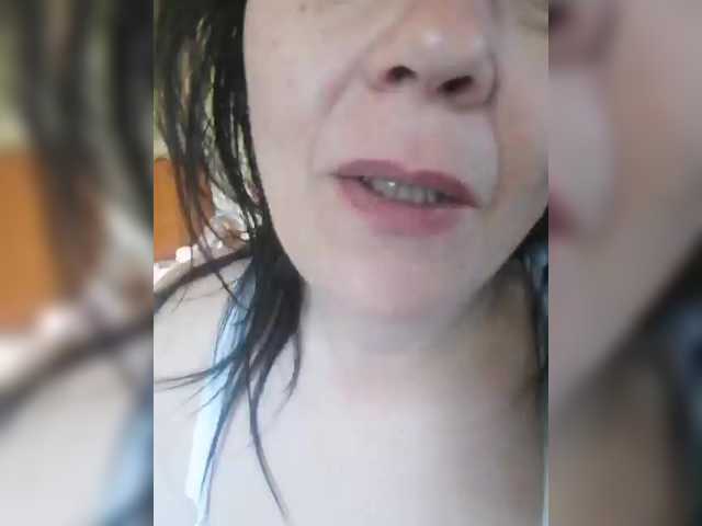 Klassnaya-1's BongaCams show and profile