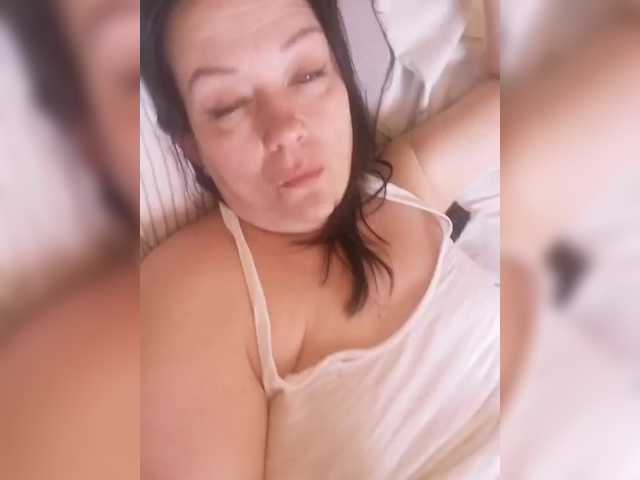 Klassnaya-1's BongaCams show and profile