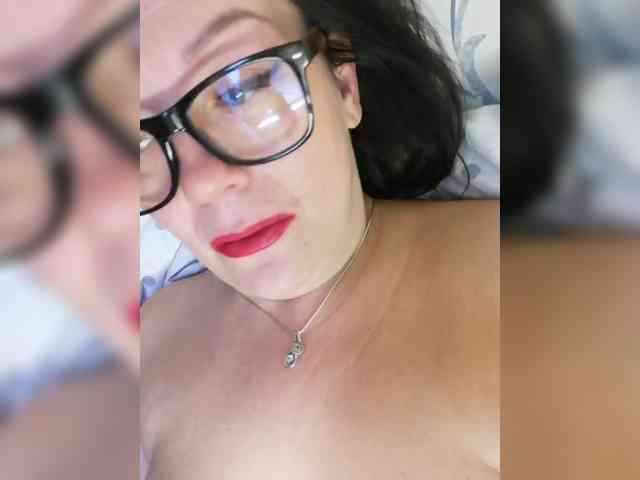 Klassnaya-1 Live Webcam on BongaCams