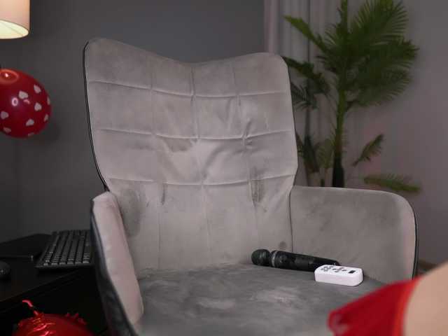 SerenaGrant's BongaCams show and profile