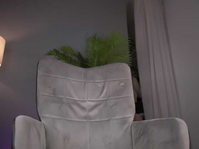 SerenaGrant's BongaCams show and profile