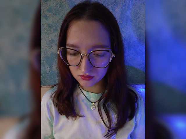 Rosia-Guess's BongaCams show and profile