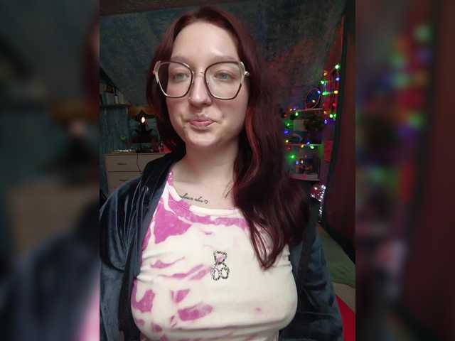 Rosia-Guess's BongaCams show and profile