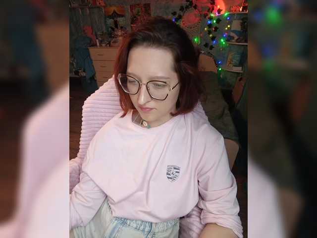 Rosia-Guess's BongaCams show and profile