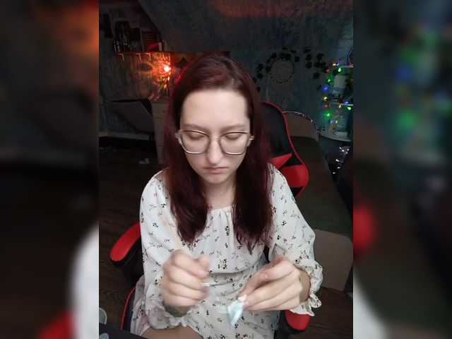 Rosia-Guess's BongaCams show and profile