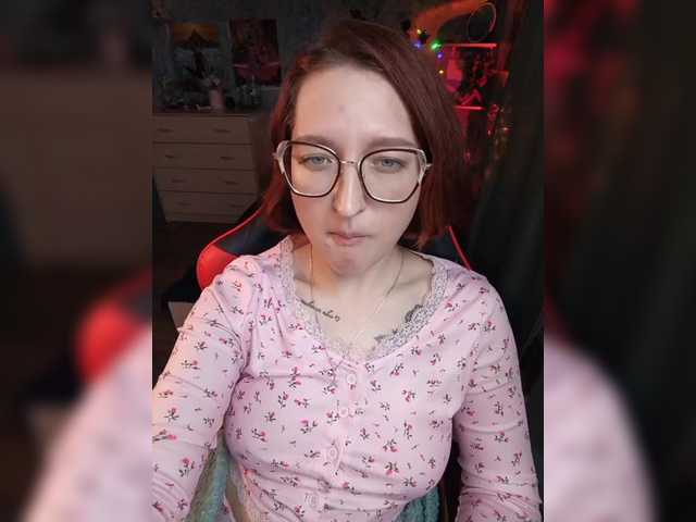 Rosia-Guess's BongaCams show and profile