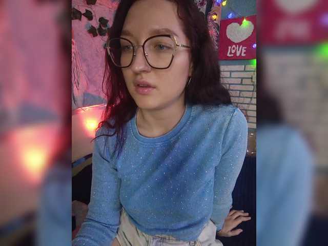 Rosia-Guess's BongaCams show and profile