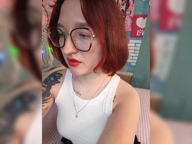 Rosia-Guess's BongaCams show and profile