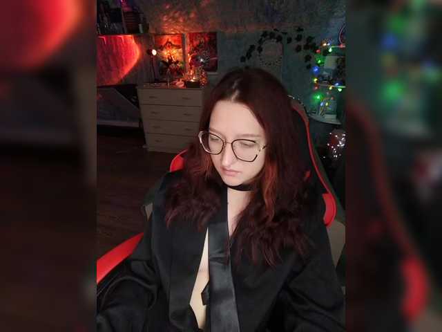 Rosia-Guess's BongaCams show and profile