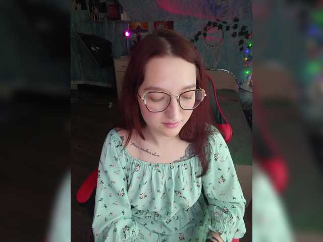 Rosia-Guess's BongaCams show and profile