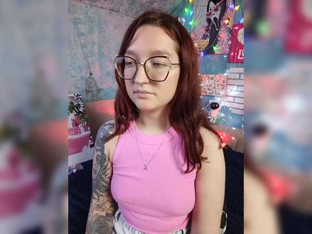 Rosia-Guess's BongaCams show and profile