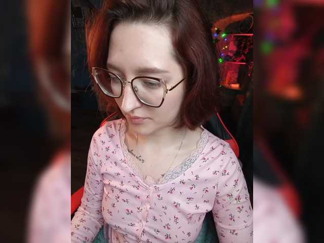 Rosia-Guess's BongaCams show and profile