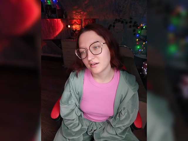 Rosia-Guess's BongaCams show and profile