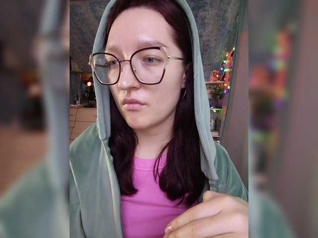 Rosia-Guess's BongaCams show and profile