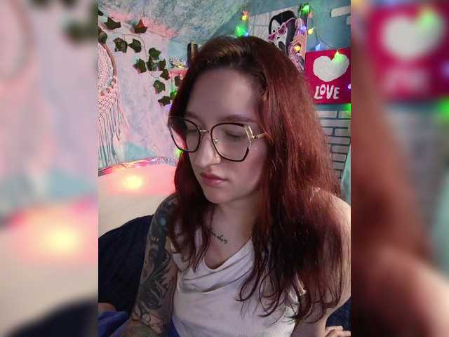 Rosia-Guess's BongaCams show and profile