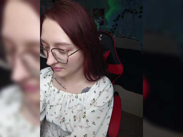 Rosia-Guess's BongaCams show and profile