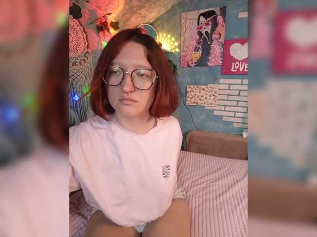 Rosia-Guess's BongaCams show and profile