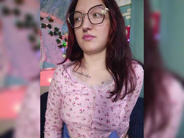 Rosia-Guess's BongaCams show and profile