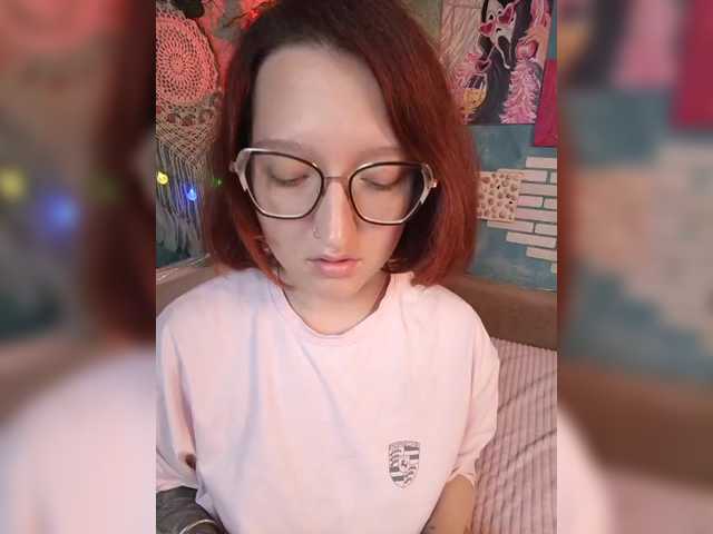 Rosia-Guess's BongaCams show and profile