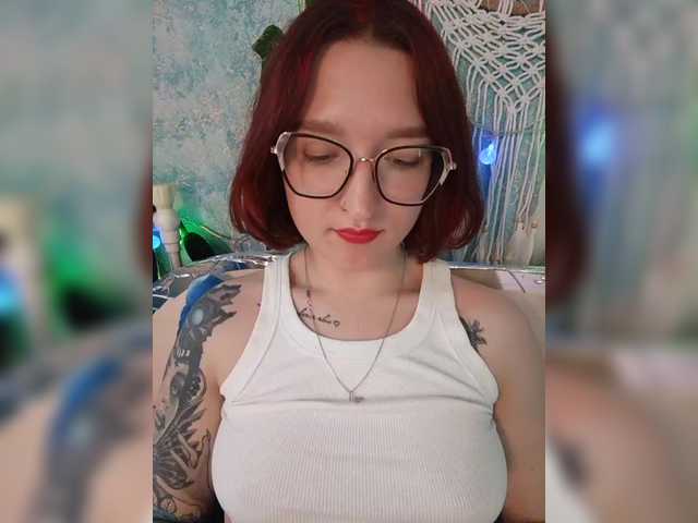 Rosia-Guess's BongaCams show and profile