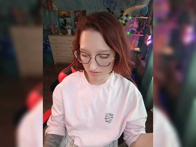 Rosia-Guess's BongaCams show and profile