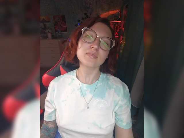 Rosia-Guess's BongaCams show and profile