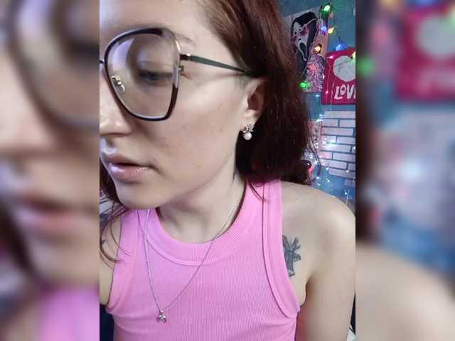 Rosia-Guess's BongaCams show and profile