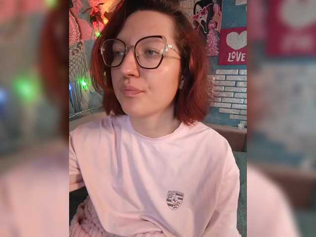 Rosia-Guess's BongaCams show and profile