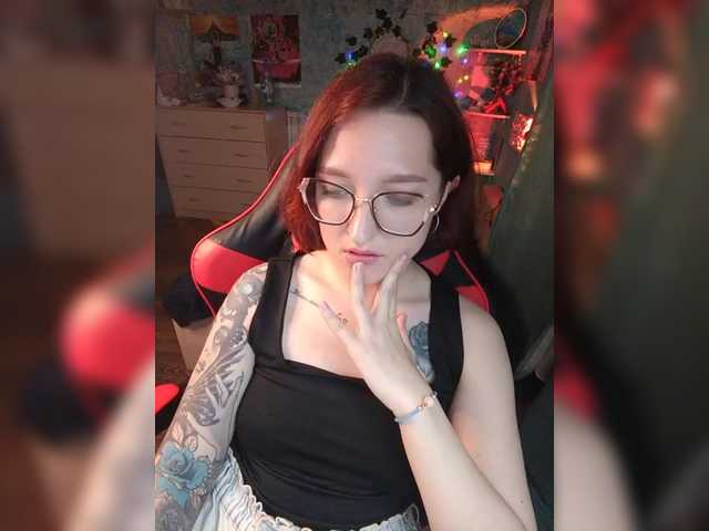 le modèle NovaLia est en webcam porno dans un show sur le site bongacams, il possède les tags suivants: White/Caucasian,Redhead,Shaved