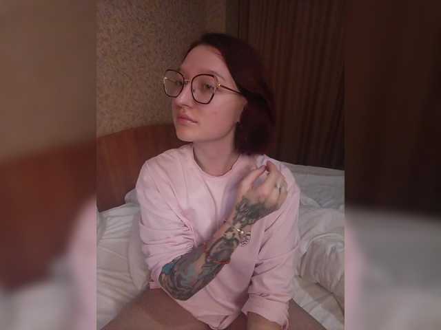 Rosia-Guess's BongaCams show and profile