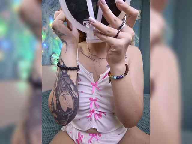 Mari_Gold webcam