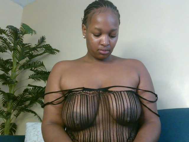 hotsaucie1 webcam bongacams model stream image