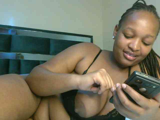 hotsaucie1 webcam