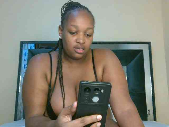 hotsaucie1 webcam