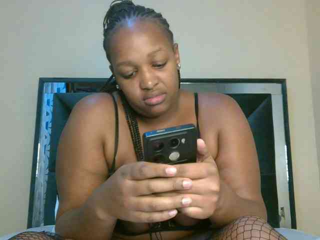 hotsaucie1 webcam