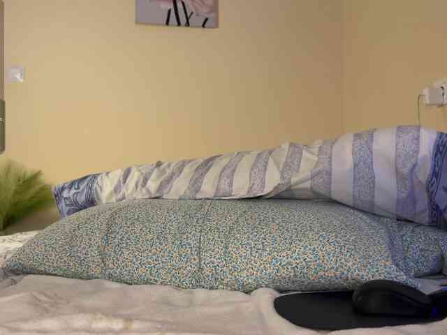 Naughty-Mari webcam