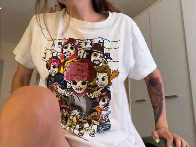 Naughty-Mari webcam