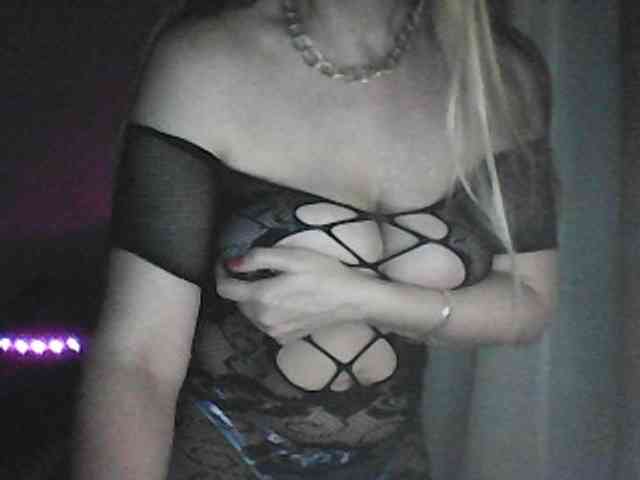 Xrisa's webcam live show