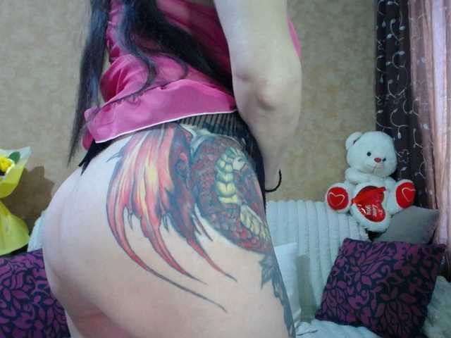 MilfBrunet's BongaCams show and profile