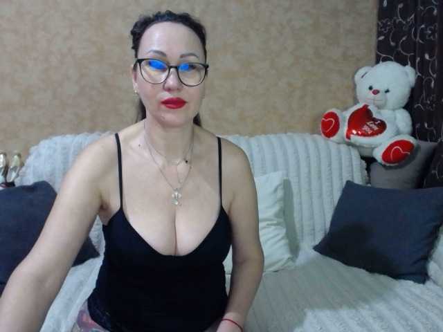 MilfBrunet's BongaCams show and profile